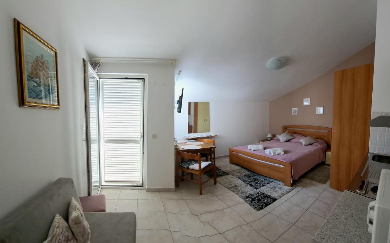 Studio Apartman Olivera 로비니 외부 사진