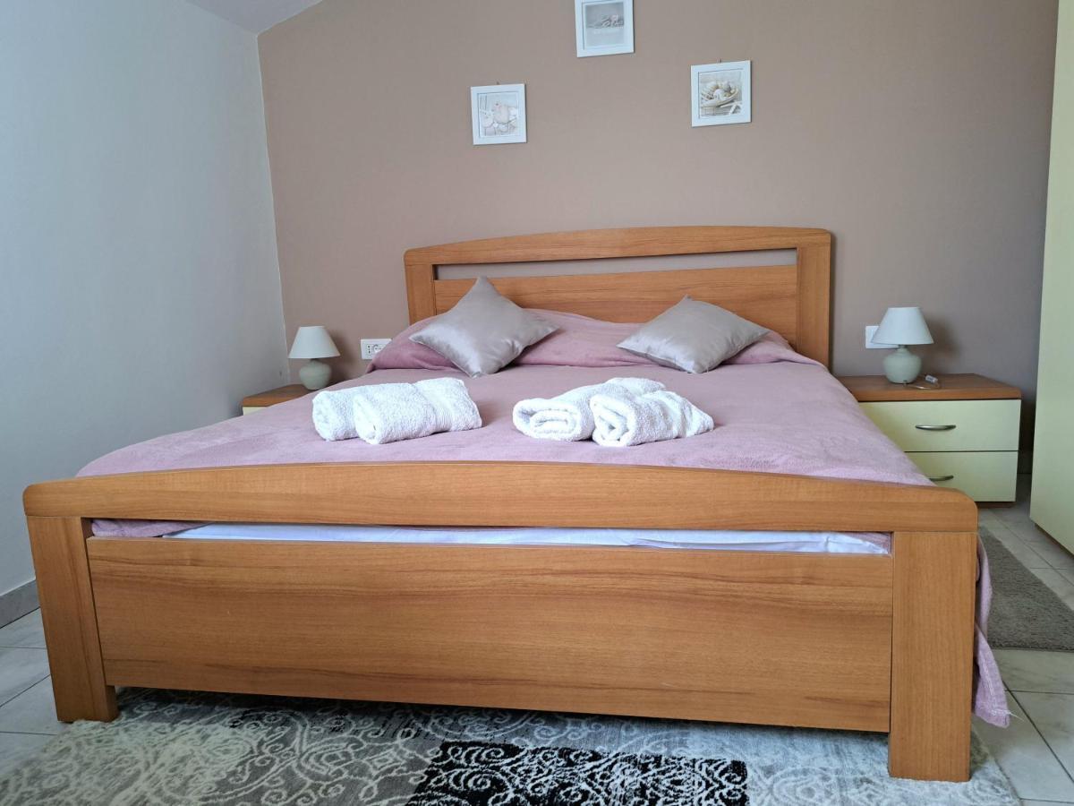 Studio Apartman Olivera 로비니 외부 사진